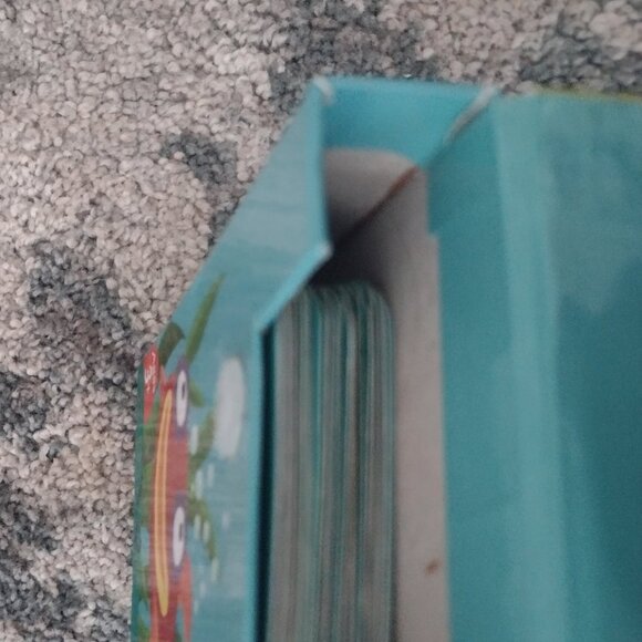 Mindware Go Fish card game w/holder - Peaceable Kingdom - Picture 3 of 3